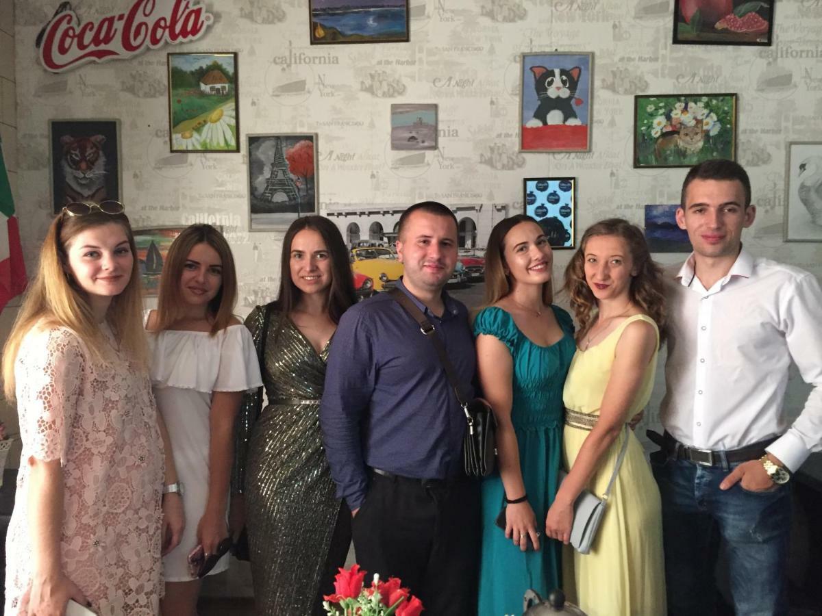 Hostel -Hotel Granat Rivne City 外观 照片